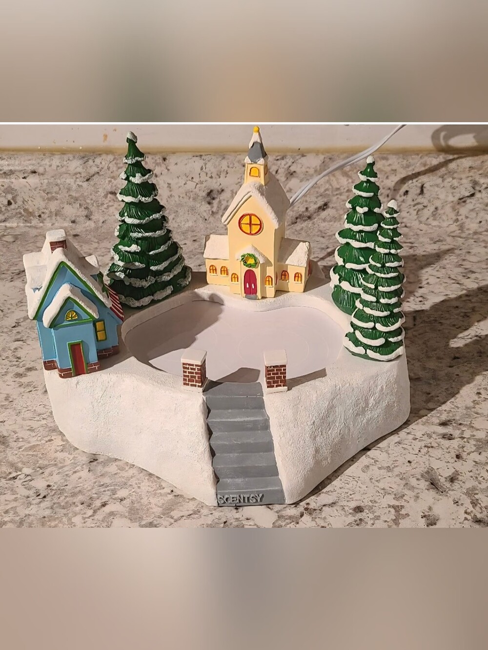 Scentsy Skate The Day Away Limited Edition 2021 Holiday Wax Warmer